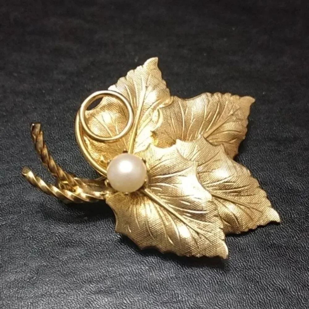 Unbranded pretty gold